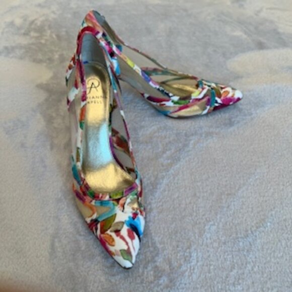 Adrianna Papell Shoes Watercolor Floral Printed Pointed Toe Slip On Heel 8 Med - Picture 1 of 15